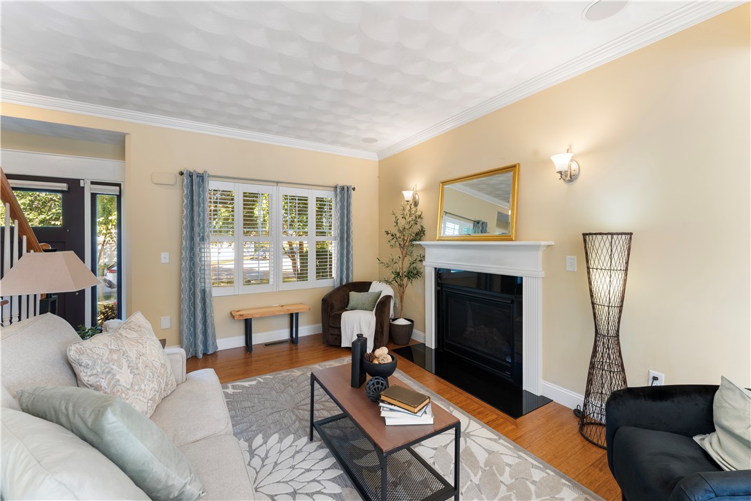132 Julian Road Warwick, RI 02889 - Photo 7 of 32