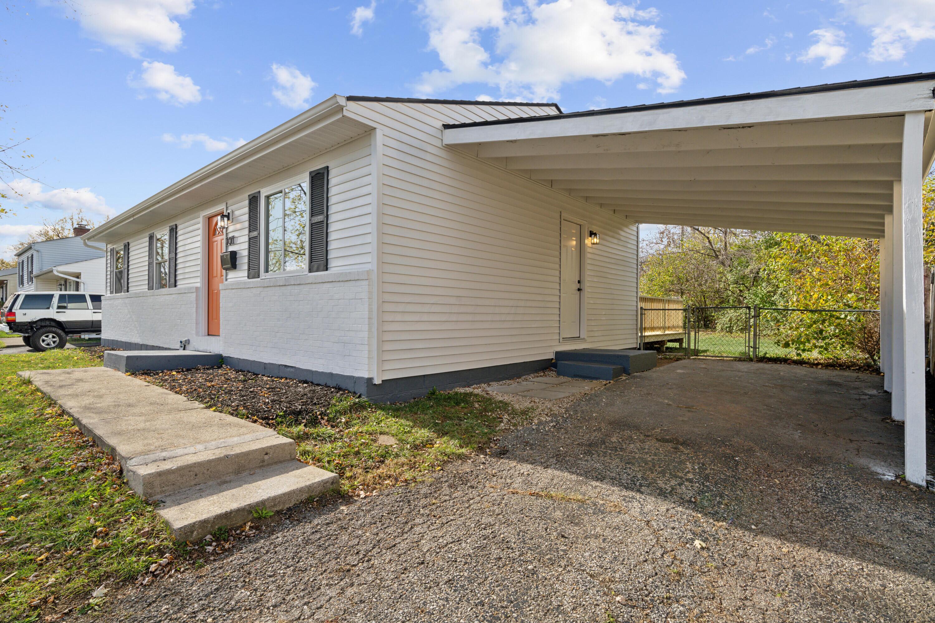 3011 Reynard Road Columbus, OH 43232 - Photo 3 of 18 dsc00783