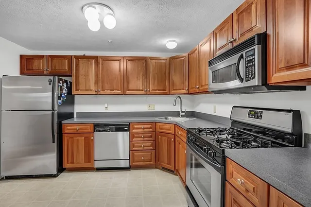 $2,500 | 30 Caspian Way, Unit 30, Fitchburg, MA 01420