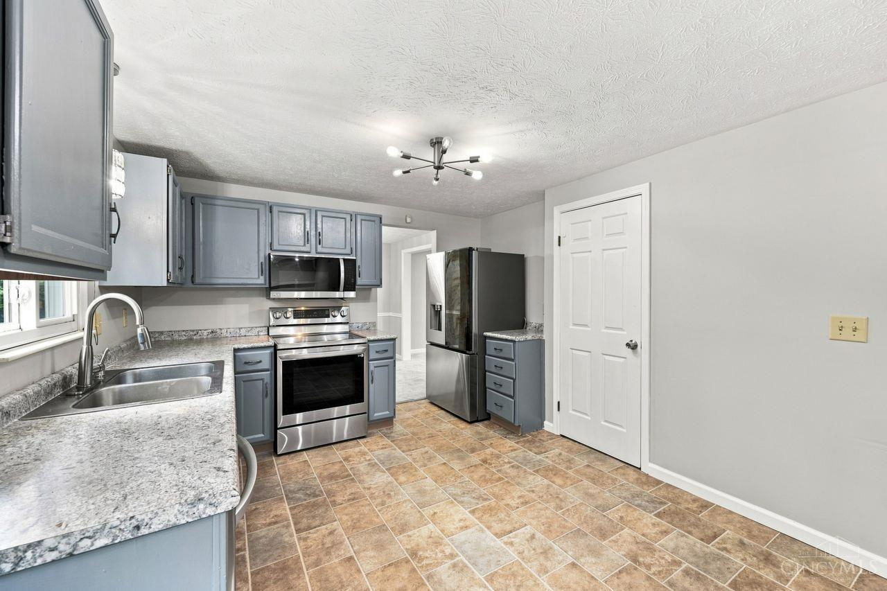 3784 Irwin Simpson Road Mason, OH 45040 - Photo 16 of 50 Gallery Image 16