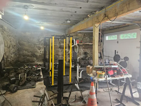 $2,350 | 382 Flanders Road, Stonington, CT 06378