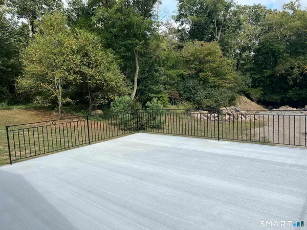 $2,350 | 382 Flanders Road, Stonington, CT 06378