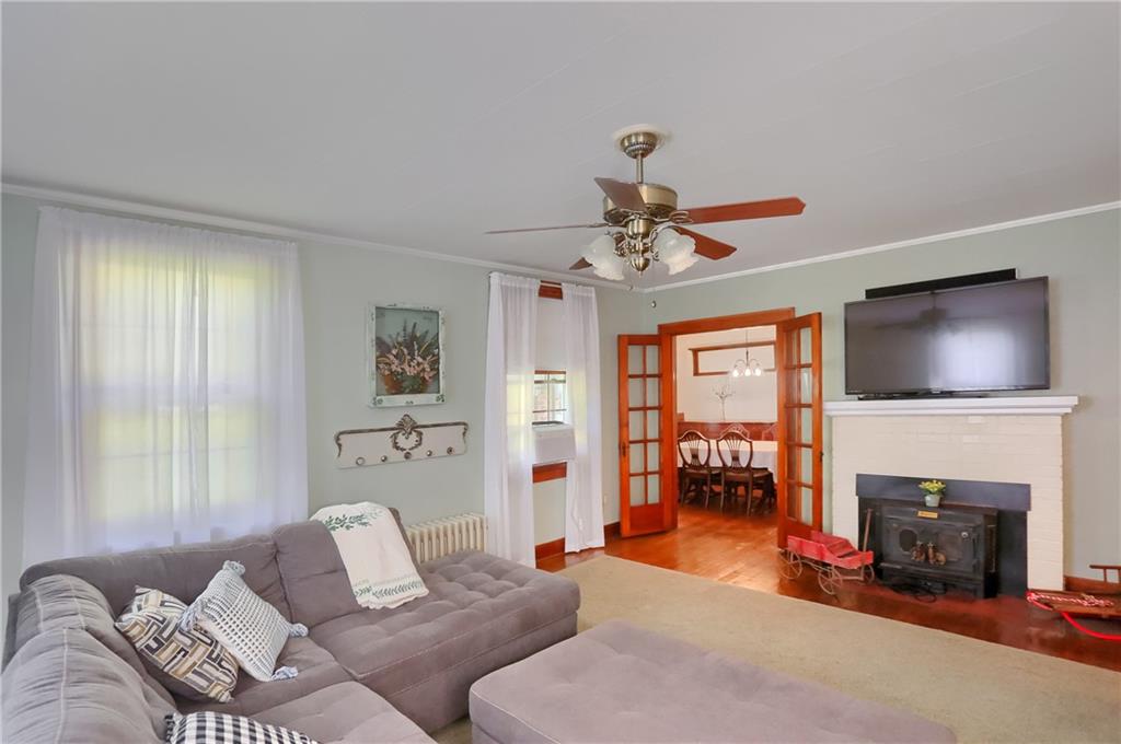 687 Valley Road Ambridge, PA 15003 - Photo 9 of 44