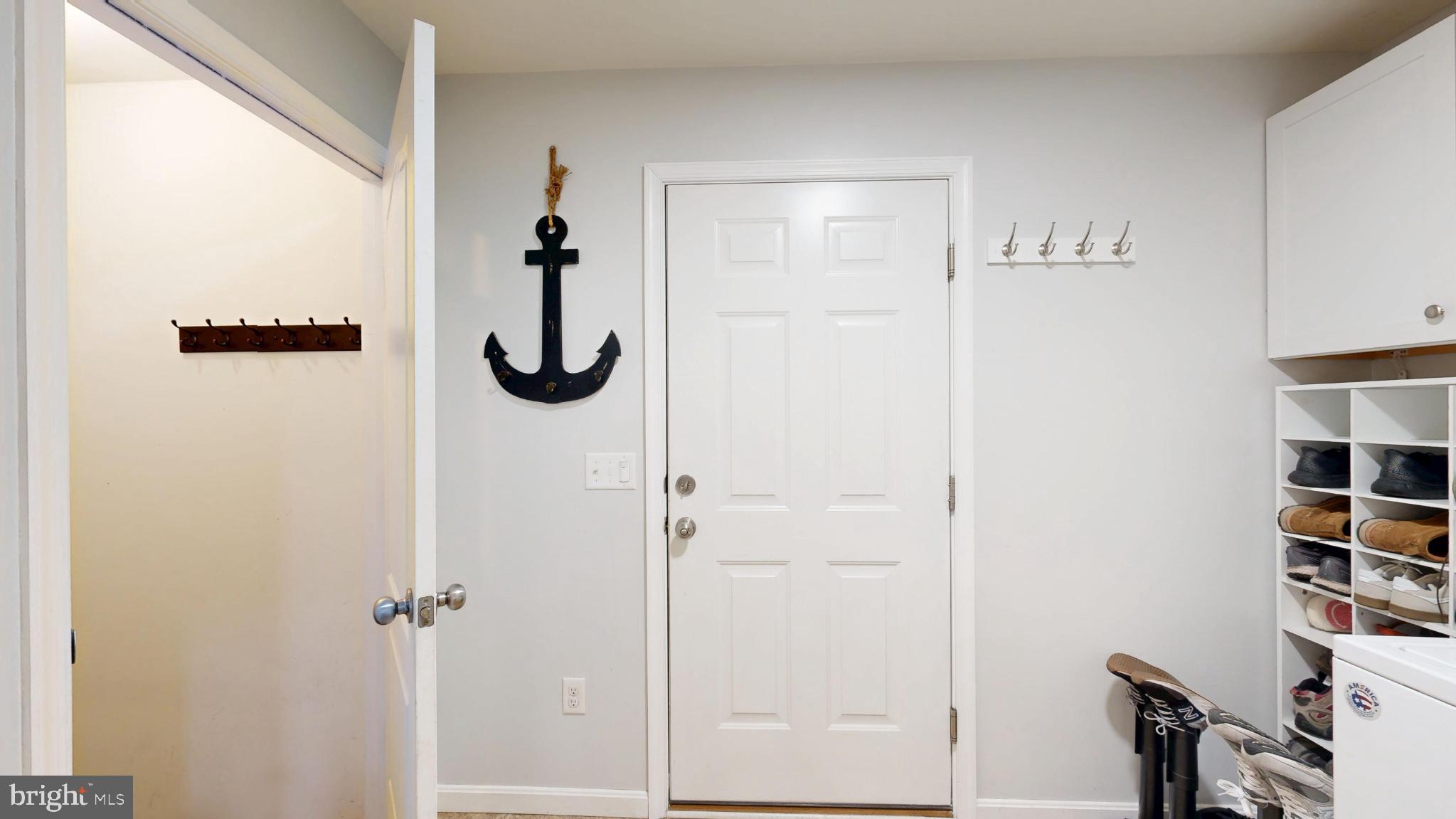 202 East Buck Point Road Clayton, DE 19938 - Photo 31 of 53 a bathroom with a shower