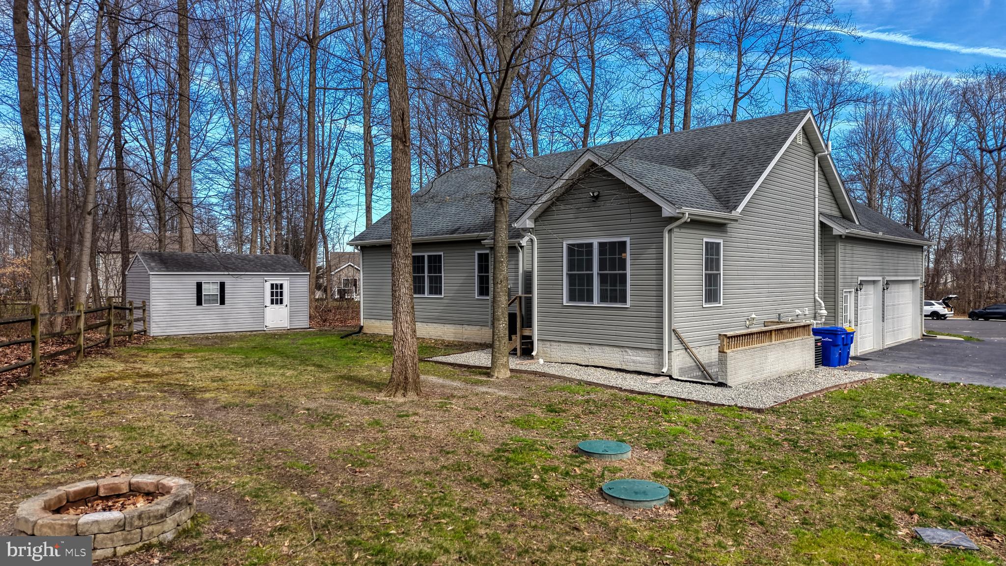 202 East Buck Point Road Clayton, DE 19938 - Photo 48 of 53 a house that has a lot of plants in it