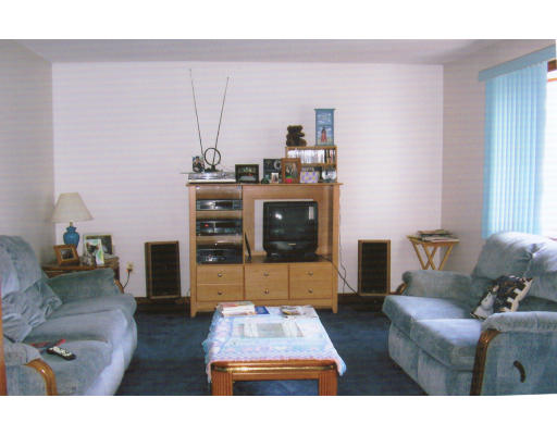160 Endecott Street Springfield, MA 01118 - Photo 2 of 8 Gallery Image 2