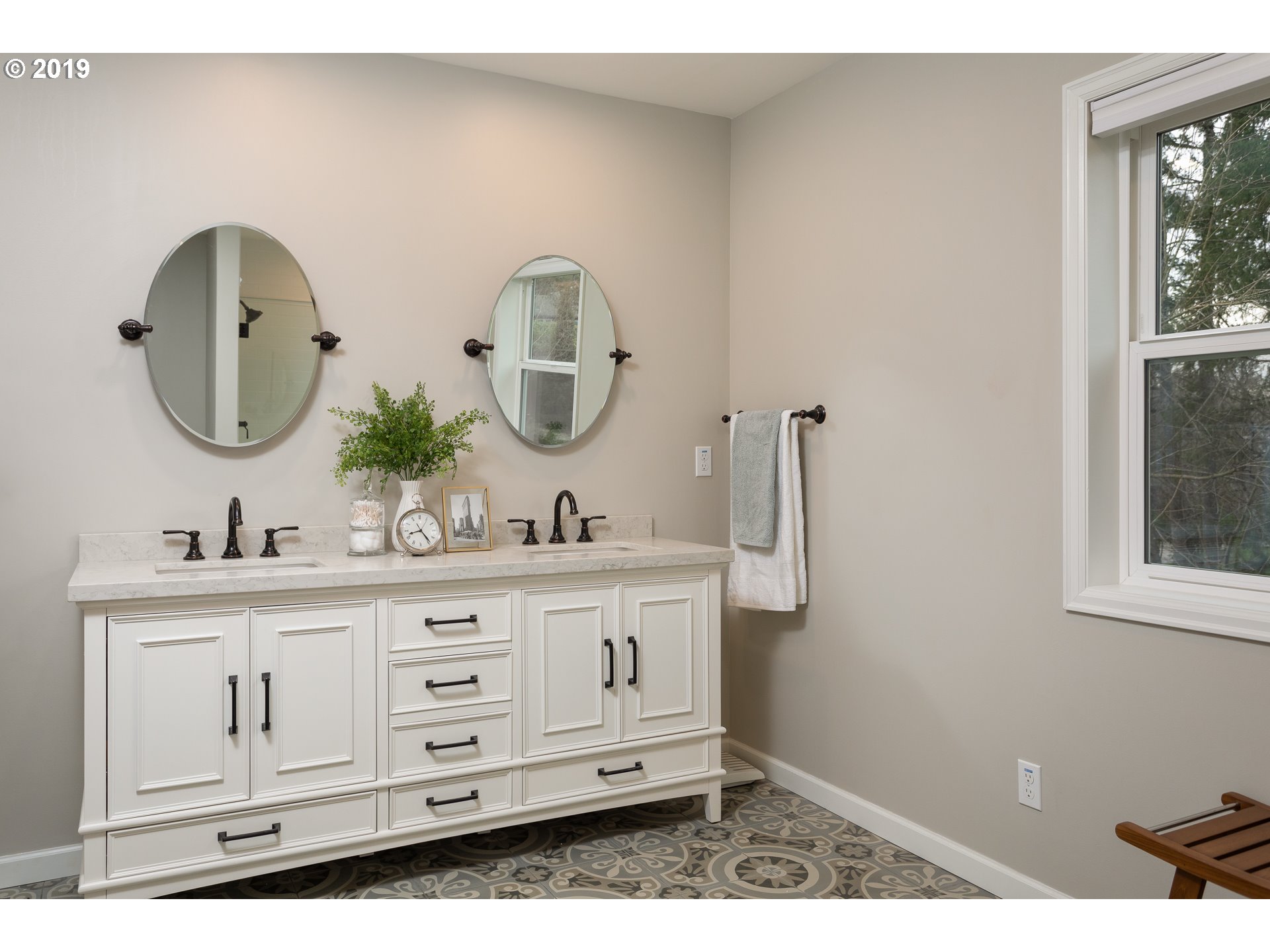 8335 Southwest Ridgeway Drive Portland, OR 97225 - Photo 17 of 24 Attached Bathroom