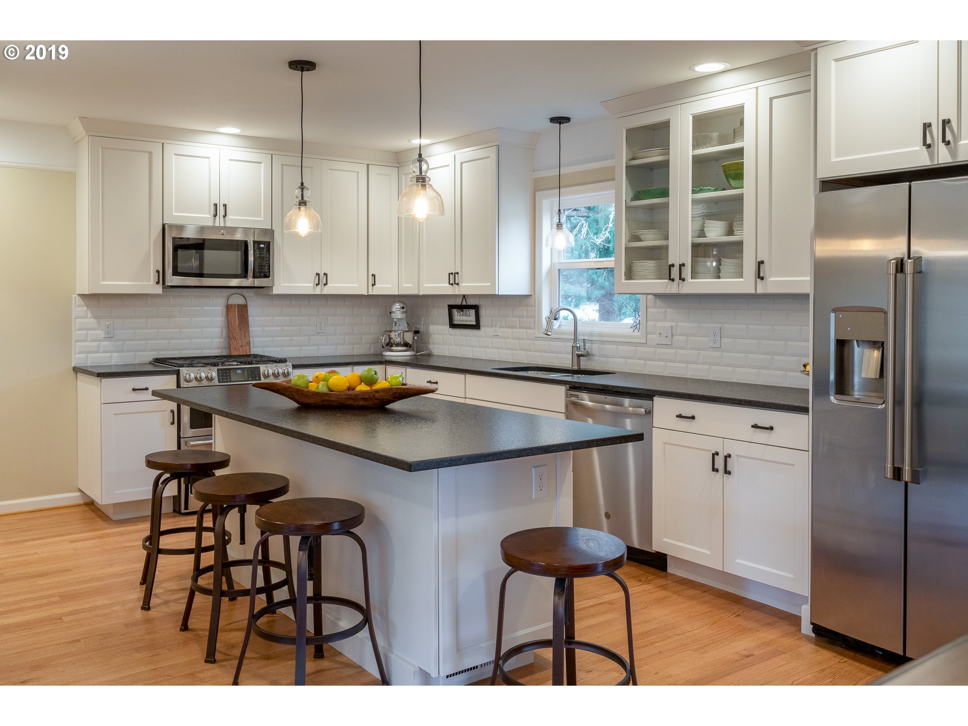 8335 Southwest Ridgeway Drive Portland, OR 97225 - Photo 5 of 24 Kitchen