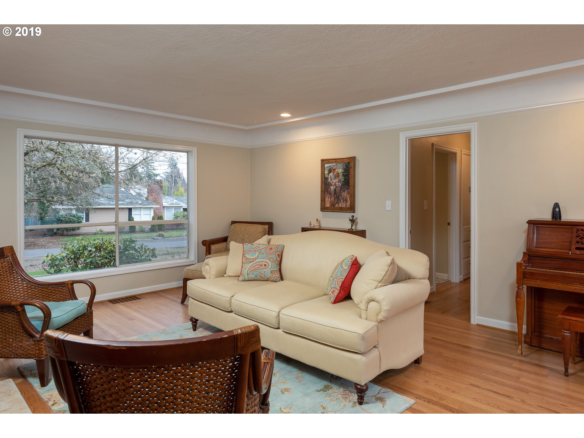 8335 Southwest Ridgeway Drive Portland, OR 97225 - Photo 10 of 24 Hallway