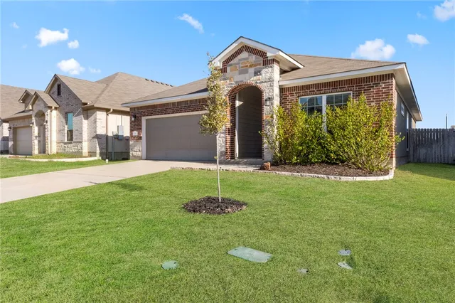 $319,900 | 2016 Brisbane Way, Bryan, TX 77807