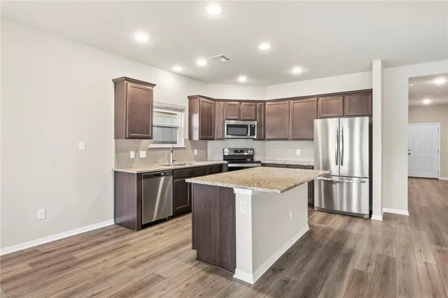 $319,900 | 2016 Brisbane Way, Bryan, TX 77807