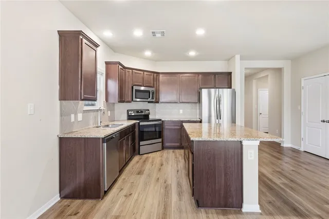 $319,900 | 2016 Brisbane Way, Bryan, TX 77807