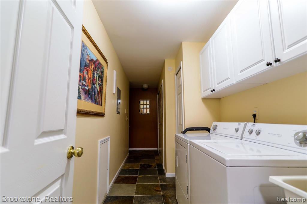3572 Tremonte Circle Rochester, MI 48306 - Photo 16 of 55