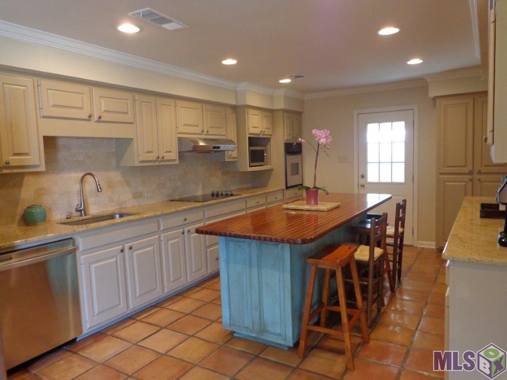 9934 Regency Drive Baton Rouge, LA 70815 - Photo 6 of 26 Gallery Image 6