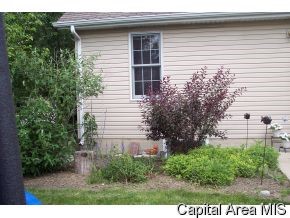 327 Bristol Road Chatham, IL 62629 - Photo 9 of 12 Gallery Image 9