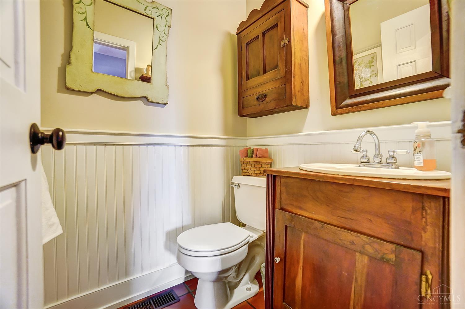10305 Montgomery Road Montgomery, OH 45242 - Photo 29 of 66 Gallery Image 29