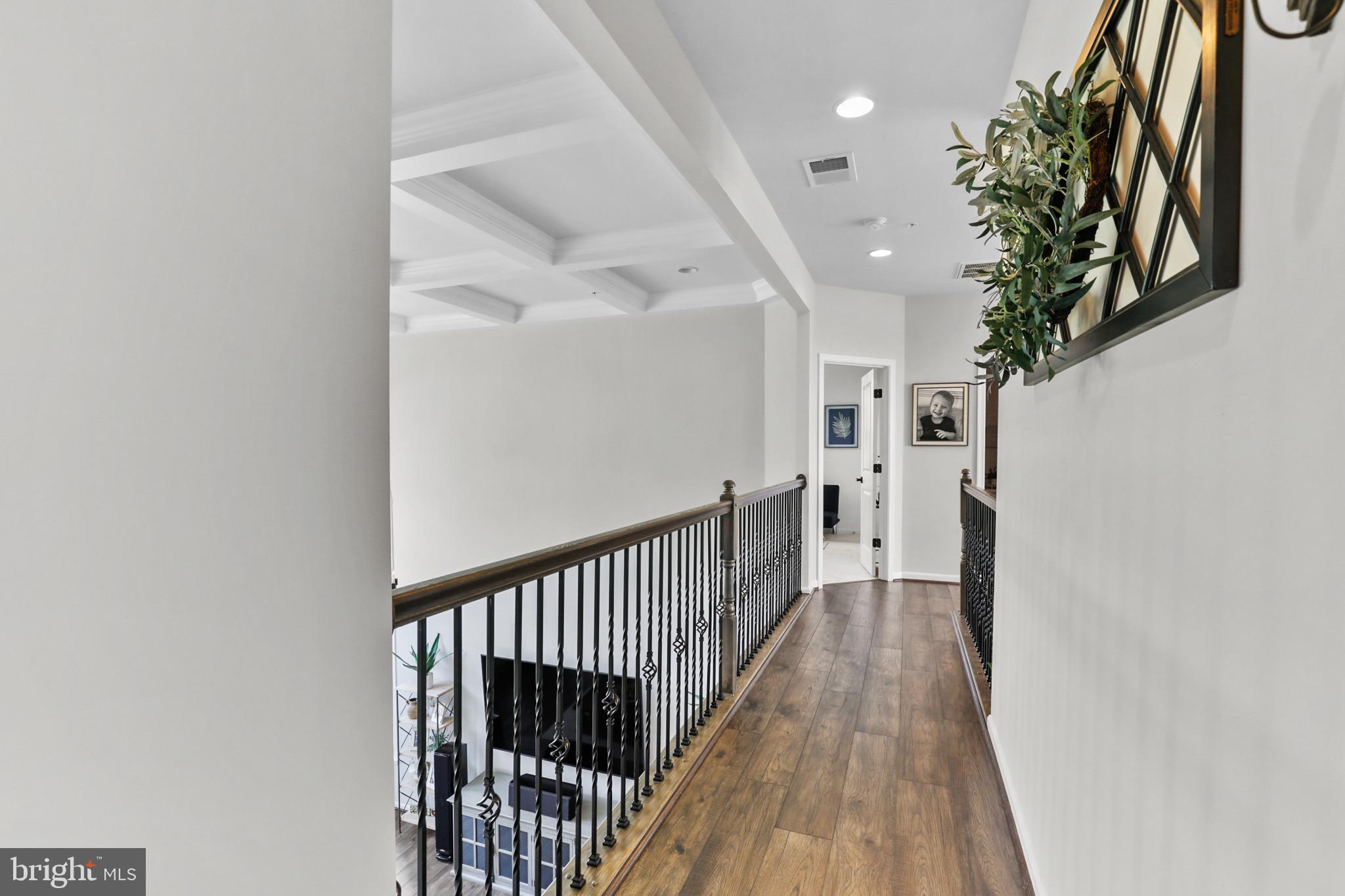 964 Oak Tree Road Westminster, MD 21157 - Photo 16 of 91 Upstairs hall