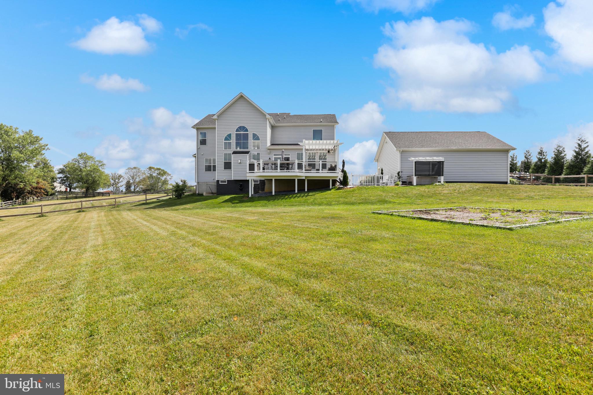 964 Oak Tree Road Westminster, MD 21157 - Photo 34 of 91 View of back of home