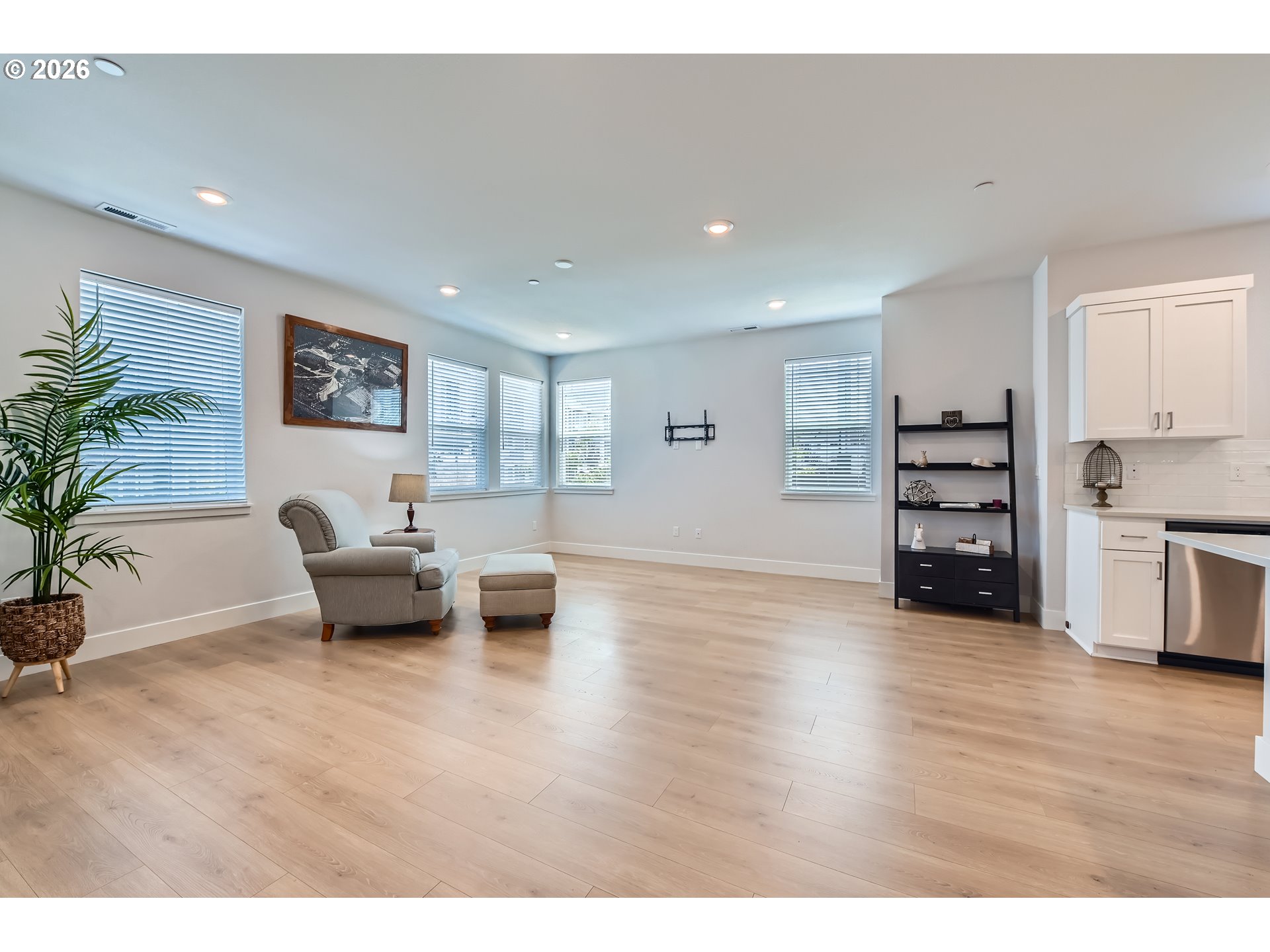 12935 Southwest Tabor Terrace Beaverton, OR 97007 - Photo 5 of 38