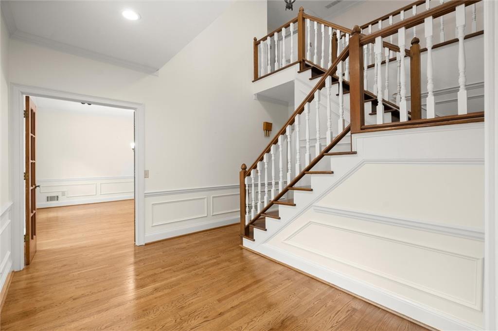 9335 Huntcliff Trace Atlanta, GA 30350 - Photo 11 of 113