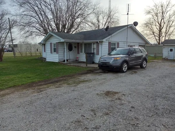 $114,995 | 227 South Benton Street, Millersburg, IN 46543