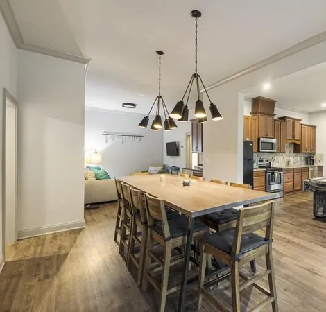 $2,750 | 118 Thrush Drive, Unit B, Roswell, GA 30075