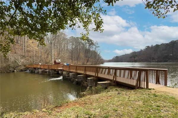 $2,475 | 118 Thrush Drive, Unit B, Roswell, GA 30075