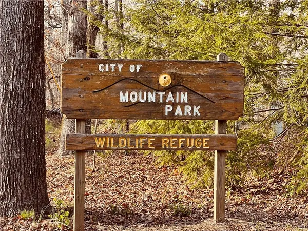 $2,475 | 118 Thrush Drive, Unit B, Roswell, GA 30075