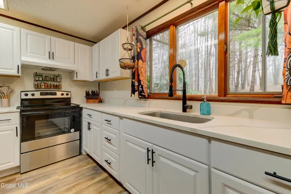 $325,000 | 421 Potter Hill Road, Petersburgh, NY 12138