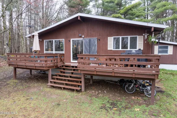 $325,000 | 421 Potter Hill Road, Petersburgh, NY 12138