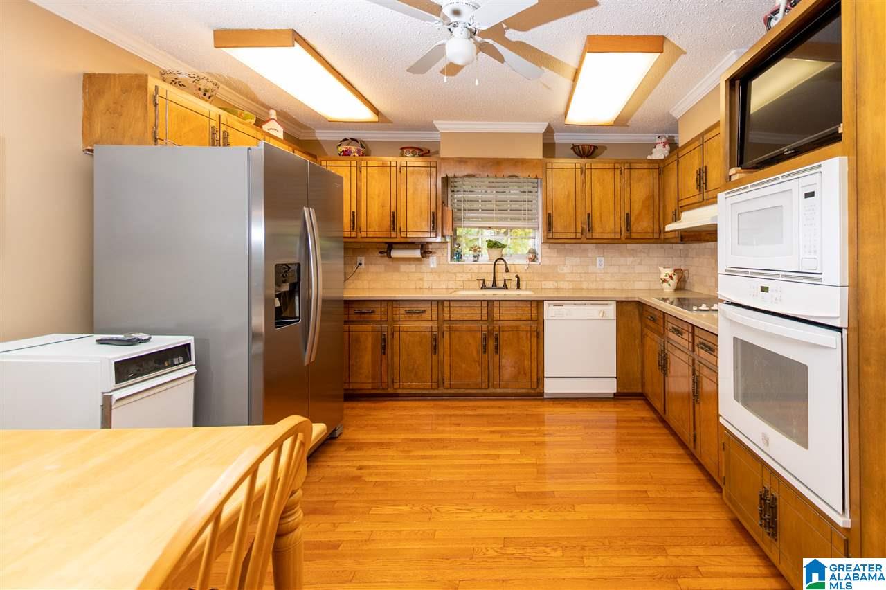 1361 Suncrest Road Bessemer, AL 35020 - Photo 5 of 18