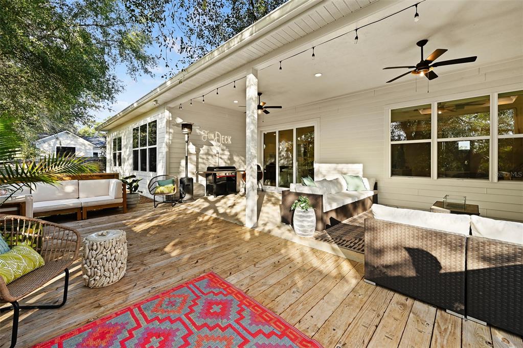 1068 Southwest 120th Drive Gainesville, FL 32607 - Photo 39 of 43 a living room with furniture