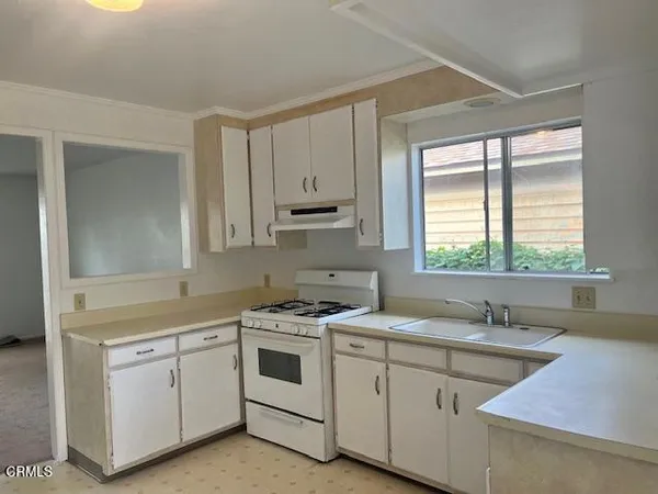 $2,500 | 544 Saratoga Street, Fillmore, CA 93015