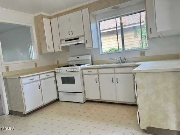 $2,500 | 544 Saratoga Street, Fillmore, CA 93015