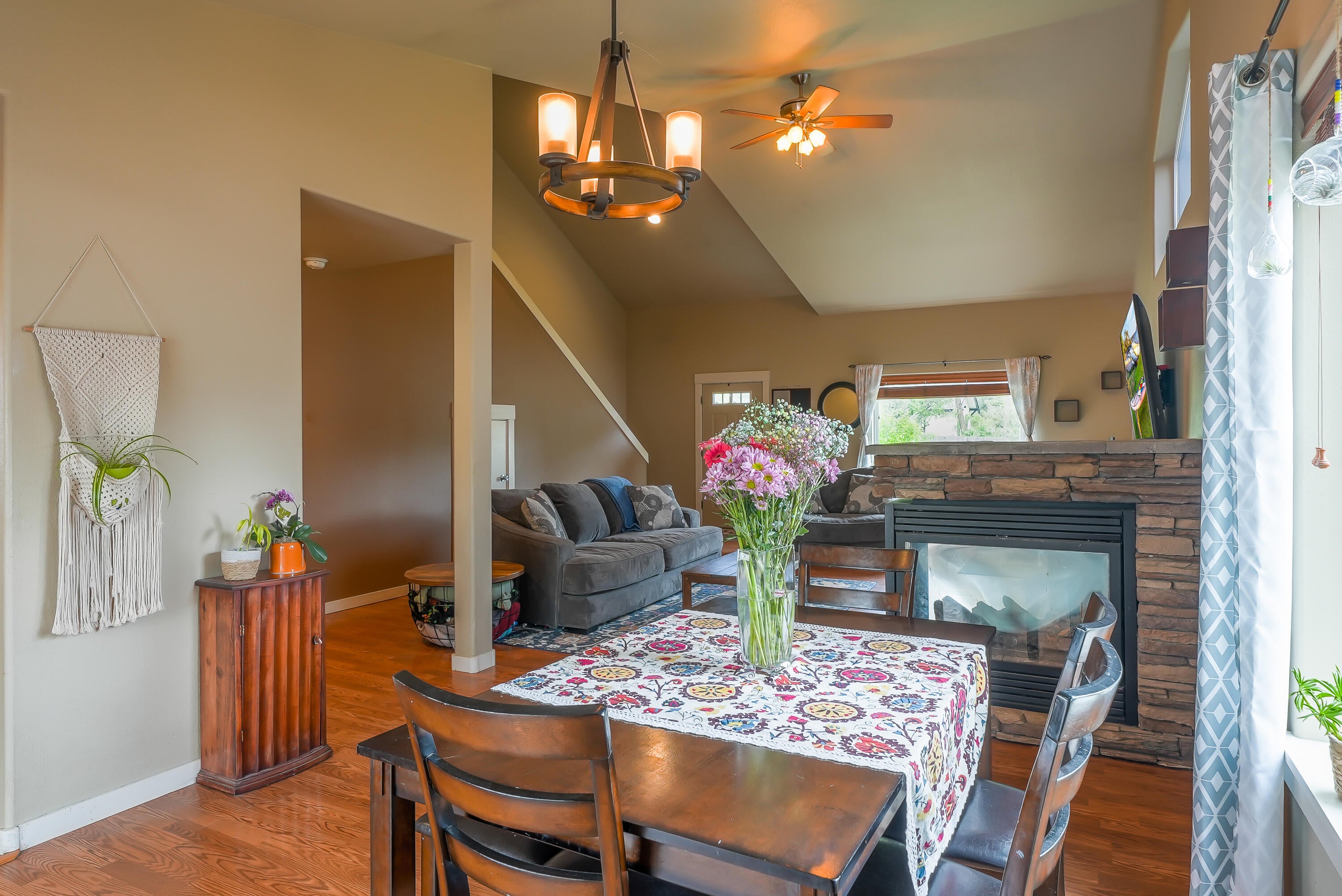 20500 Rolen Avenue Bend, OR 97702 - Photo 10 of 52 12-print-DSC03524-HDR