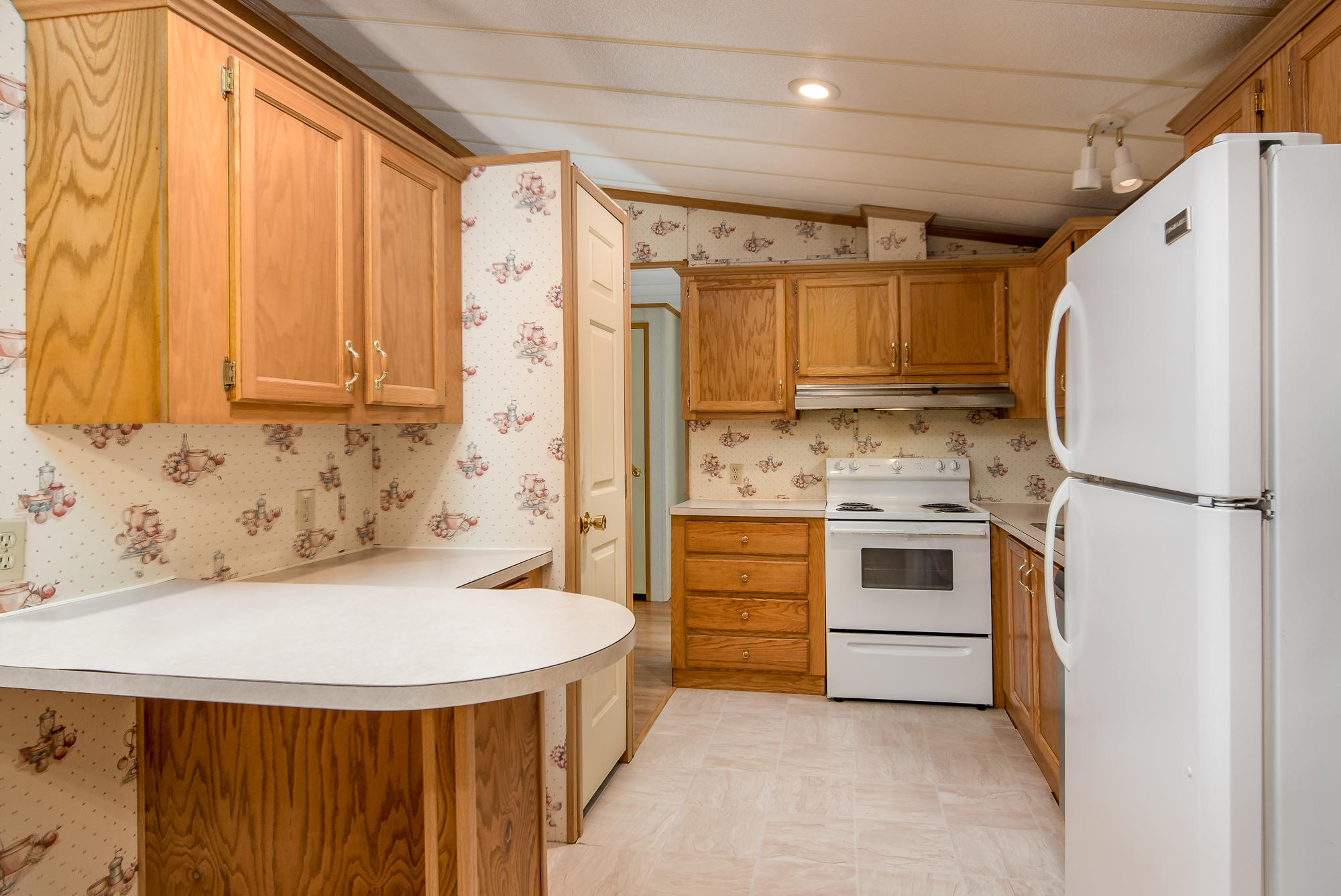 100 Riverside Drive Camden, ME 04843 - Photo 7 of 26 100 Riverside - CarlyZaniboni-7