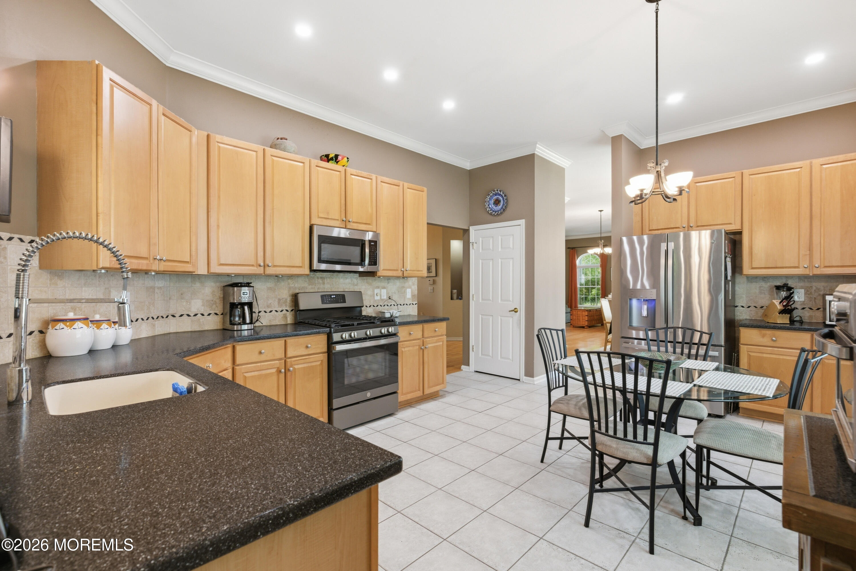 19 St Andrews Road Jackson, NJ 08527 - Photo 18 of 61 Interior-15