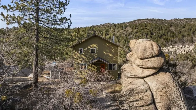 $459,000 | 33334 Bear Road, Running Springs, CA 92382