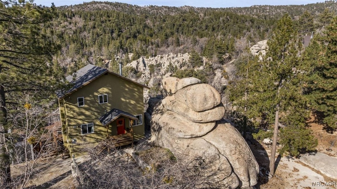 33334 Bear Road Running Springs, CA 92382 - Photo 3 of 37 a picture of a yard