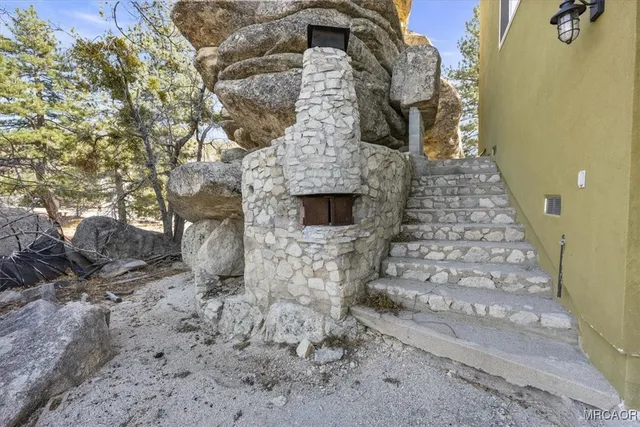 $459,000 | 33334 Bear Road, Running Springs, CA 92382