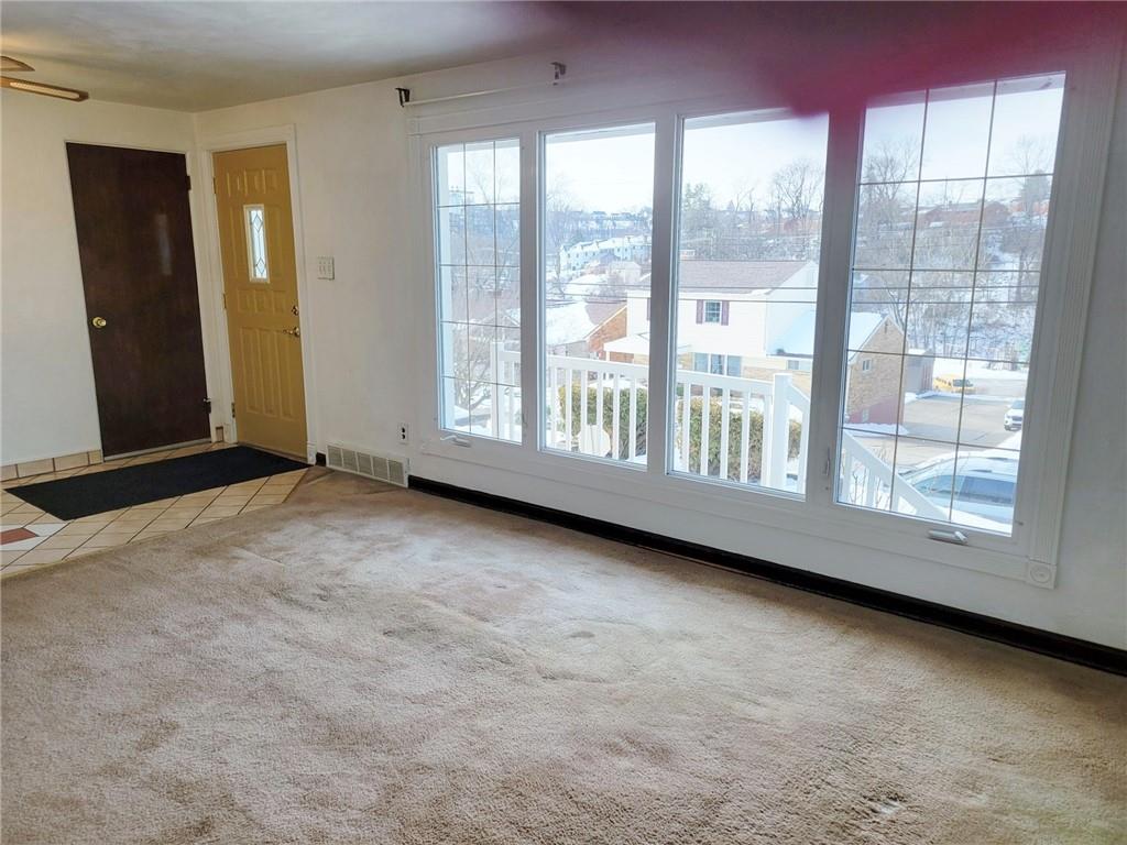 5273 Ranchview Drive Pittsburgh, PA 15236 - Photo 2 of 19 Gallery Image 2