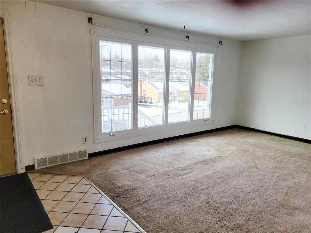 5273 Ranchview Drive Pittsburgh, PA 15236 - Photo 3 of 19 Gallery Image 3