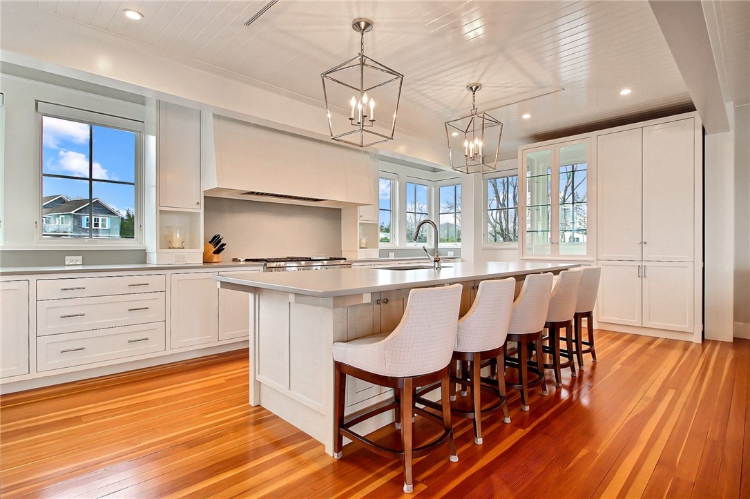 111 Avondale Road Westerly, RI 02891 - Photo 24 of 50