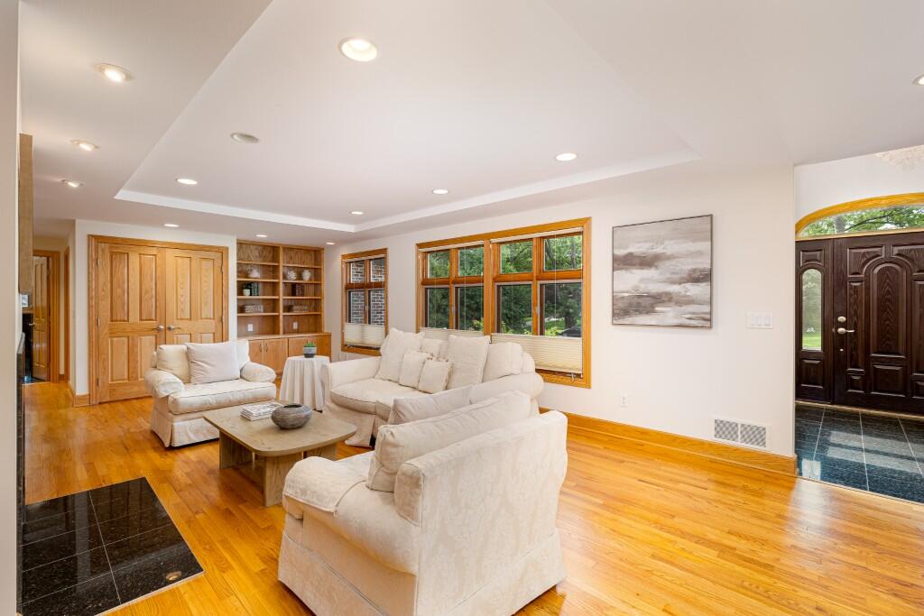 2135 Tuomy Road Ann Arbor, MI 48104 - Photo 11 of 70