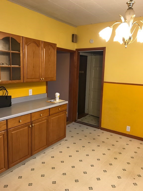 17-19 Lawrence Road Chicopee, MA 01013 - Photo 3 of 15