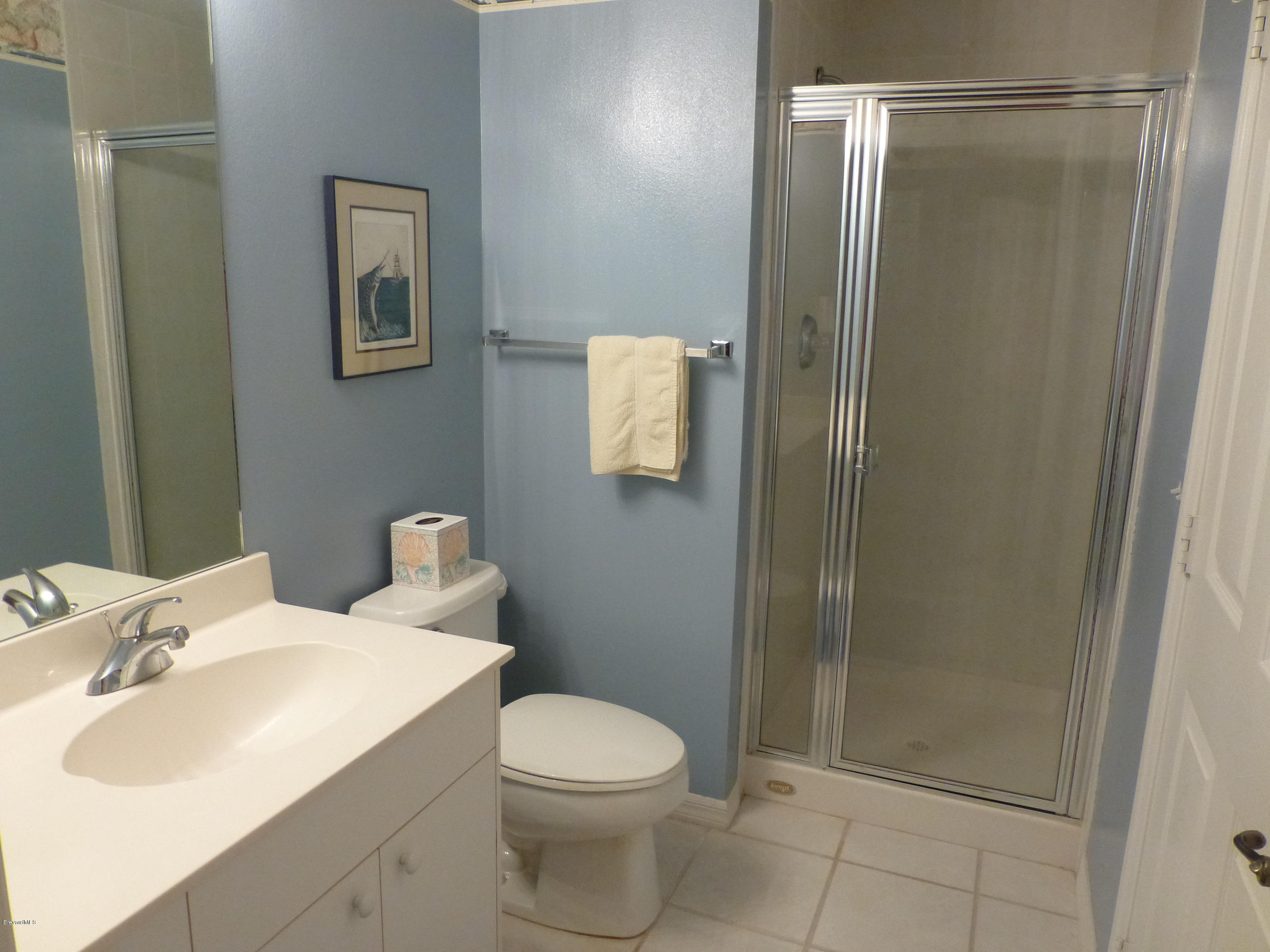 102 Riverside Drive, Unit 503 Cocoa, FL 32922 - Photo 20 of 30 Guest Bathroom