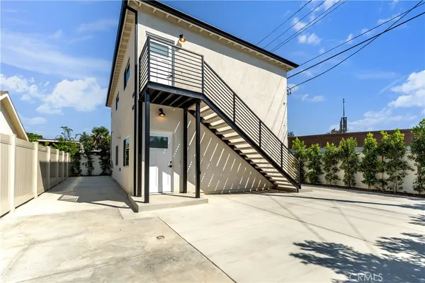 $3,000 | 4698 Kraft Avenue, North Hollywood, CA 91602