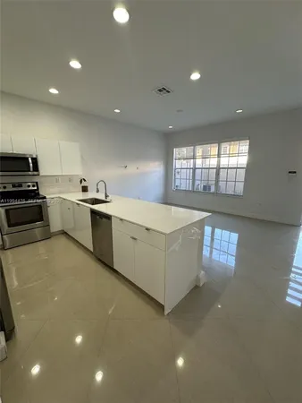 $2,850 | 14623 Southwest 7th Street, Unit 412, Pembroke Pines, FL 33027