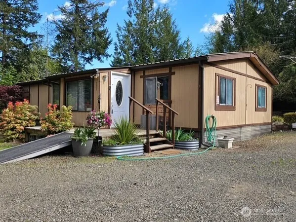 $376,000 | 221 East Country Lane, Allyn, WA 98524