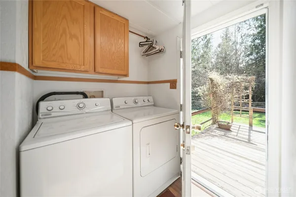$376,000 | 221 East Country Lane, Allyn, WA 98524